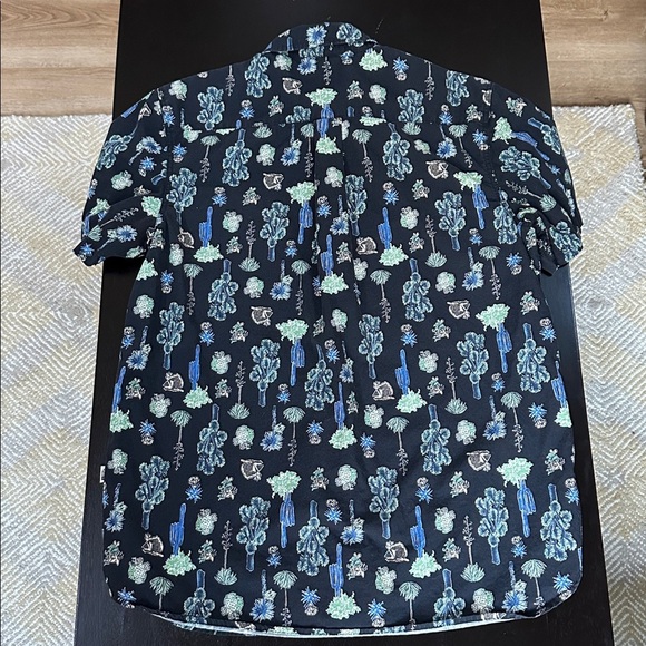 The North Face cactus novelty print Short Sleeve button down shirt - Picture 7 of 7